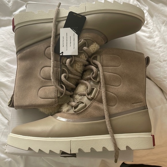 Sorrell boots - Picture 1 of 4